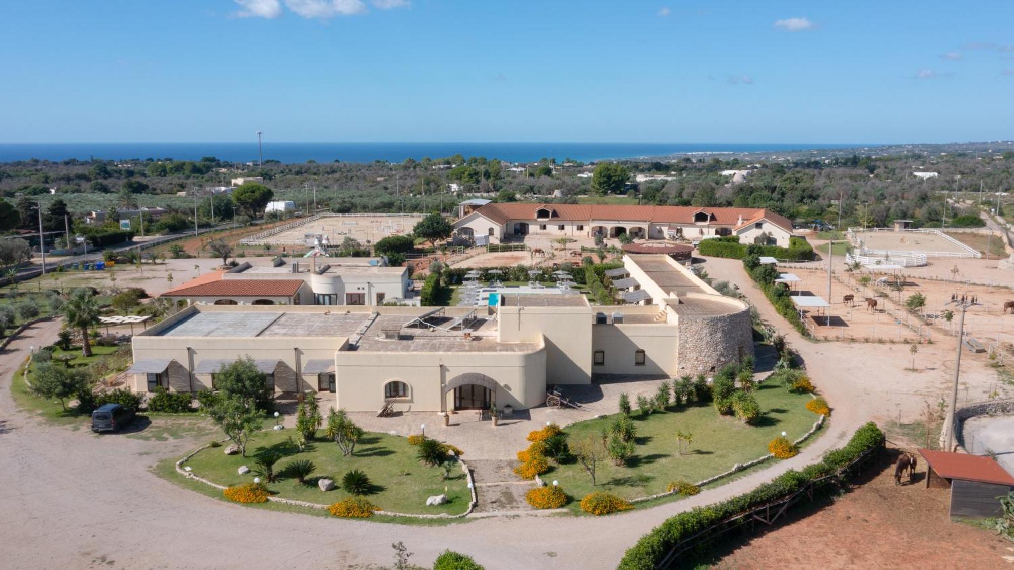 Delle Rose, Hotel & Horse Riding Torre Vado Dış mekan fotoğraf