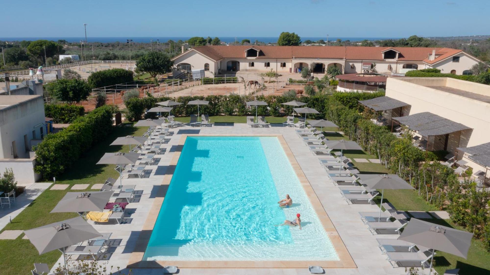 Delle Rose, Hotel & Horse Riding Torre Vado Dış mekan fotoğraf